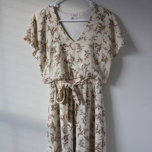 V-neck Cream Sienna Sky Midi Dress